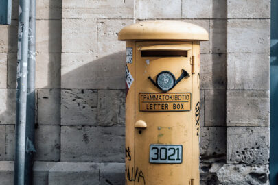 A yello letter box - 9251.pics