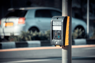 Pedestrian button at a pedestrian crossing - 9251.pics