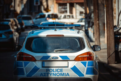 Police car patrols the streets - 9251.pics