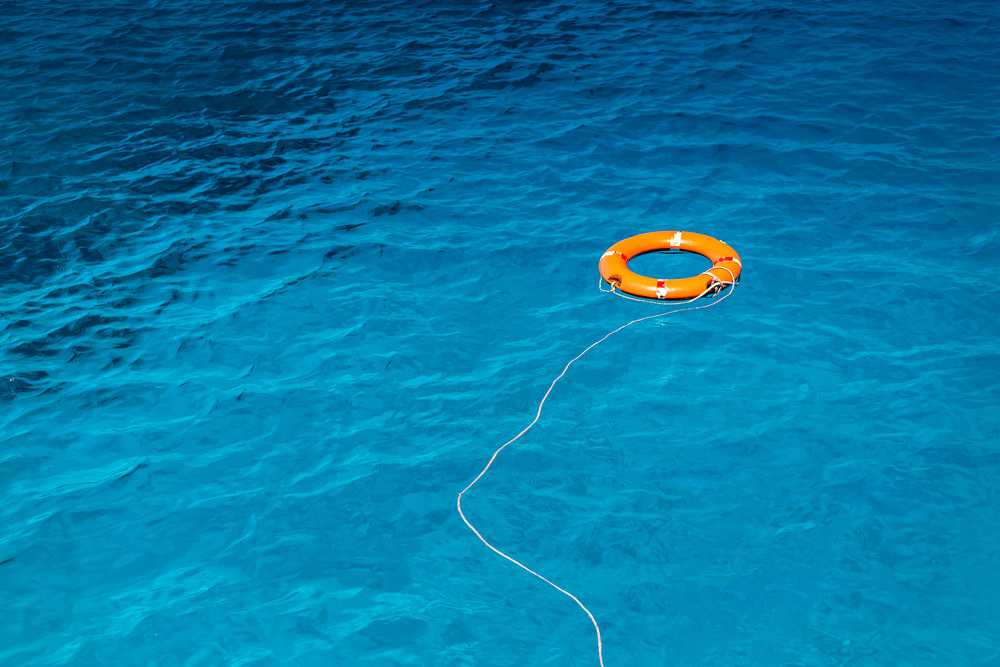 Floating lifebuoy - 9251.pics